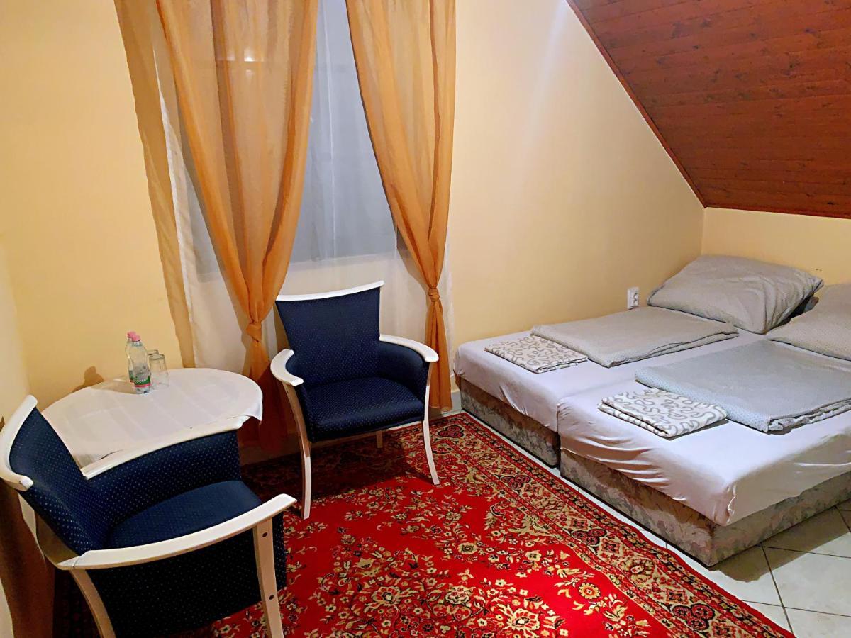 Koloska Apartmanhaz Balatonfured Exterior photo
