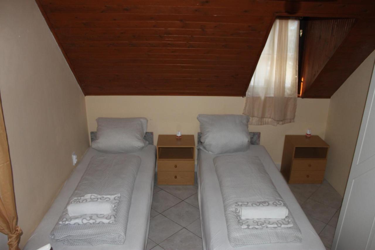 Koloska Apartmanhaz Balatonfured Exterior photo