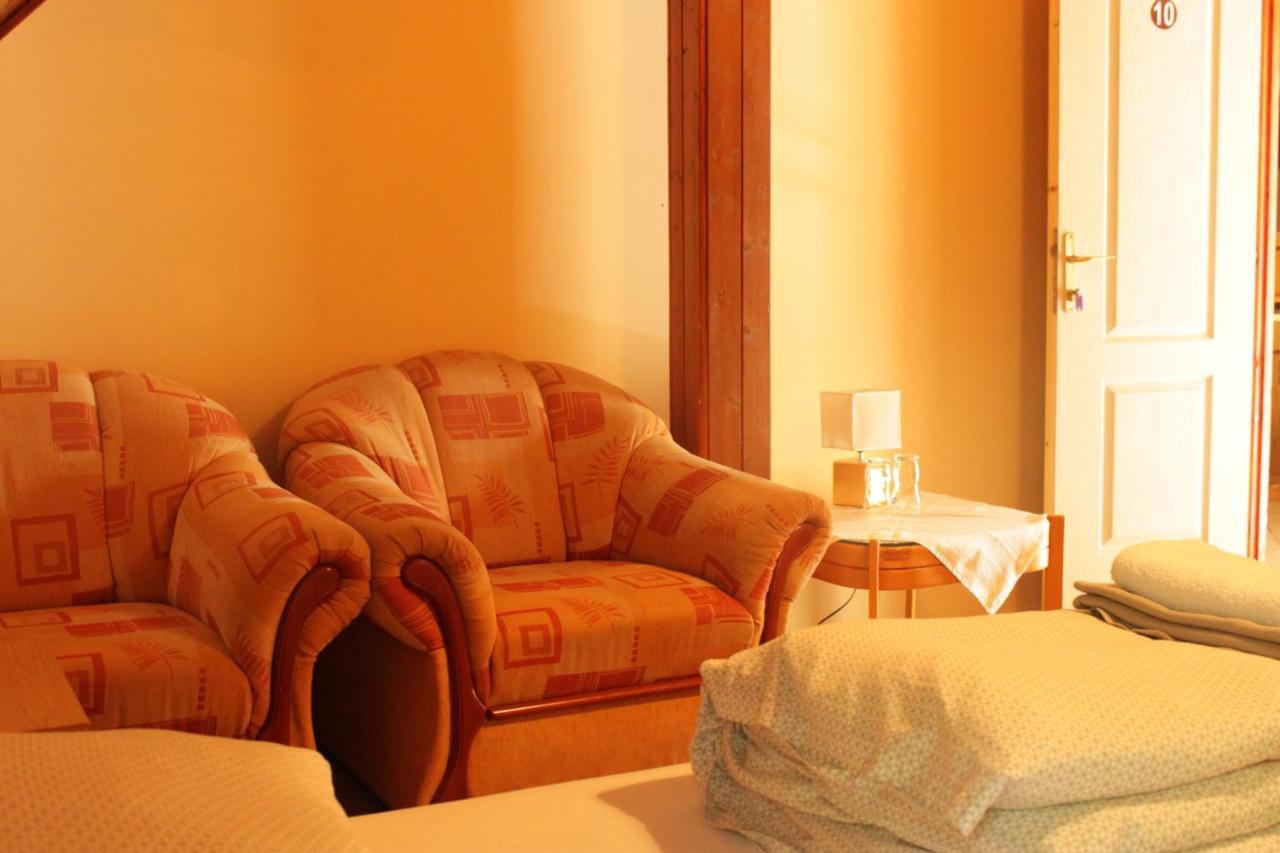 Koloska Apartmanhaz Balatonfured Exterior photo