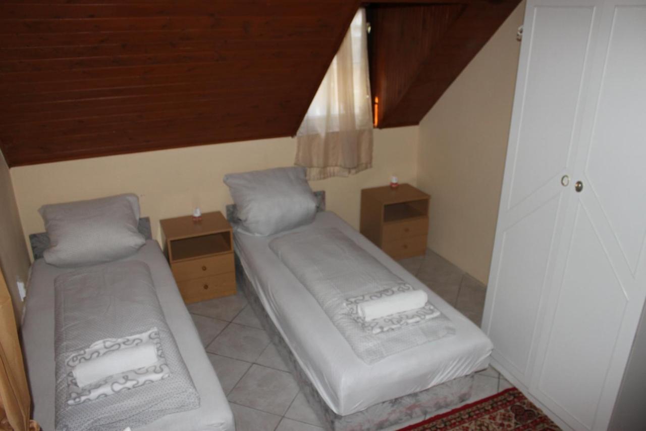 Koloska Apartmanhaz Balatonfured Exterior photo